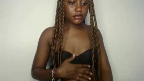 Snapshot of ebony_fatass chatting on 09-08-25, 07:35 Ella online show from 09-08-25, 07:35