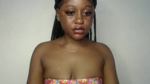 Snapshot of ebony_fatass chatting on 09-13-25, 07:13 Ella online show from 09-13-25, 07:13