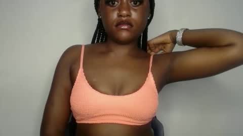 Snapshot of ebony_fatass chatting on 09-14-25, 11:15 Ella online show from 09-14-25, 11:15