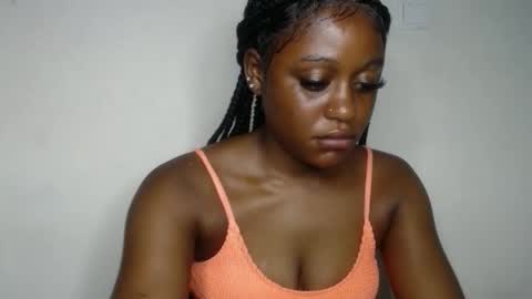 Snapshot of ebony_fatass chatting on 09-16-25, 06:14 Ella online show from 09-16-25, 06:14