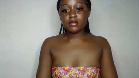 Snapshot of ebony_fatass chatting on 09-16-25, 08:21 Ella online show from 09-16-25, 08:21