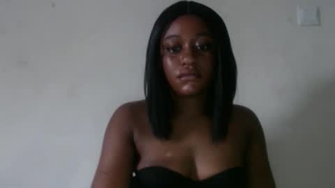 Snapshot of ebony_fatass chatting on 09-29-25, 07:02 Ella online show from 09-29-25, 07:02