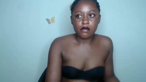 Snapshot of ebony_fatass chatting on 10-26-25, 04:13 Ella online show from 10-26-25, 04:13