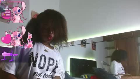 Snapshot of ebony_joness1 chatting on 09-21-25, 04:36 maria online show from 09-21-25, 04:36