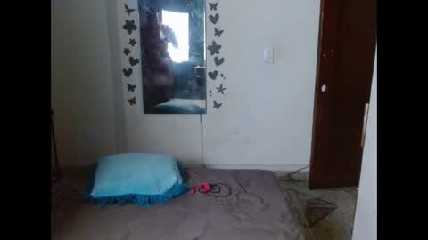 ebony_luna1 online show from 03-25-26, 07:53