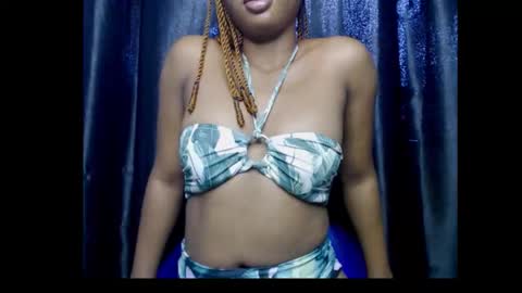 Queen online show from 11-16-25, 11:27