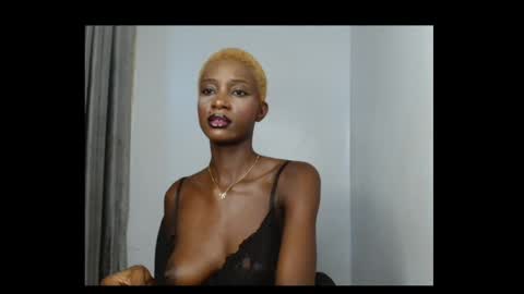 Snapshot of ebony_slimgirl3 chatting on 05-10-26, 06:18 Ebony slimgirl3 online show from 05-10-26, 06:18