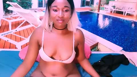 Snapshot of ebonyblisss chatting on 02-17-25, 12:27 Tamia online show from 02-17-25, 12:27