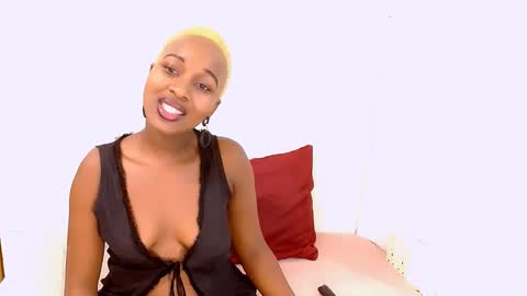 Snapshot of ebonyblisss chatting on 03-04-25, 06:37 Tamia online show from 03-04-25, 06:37