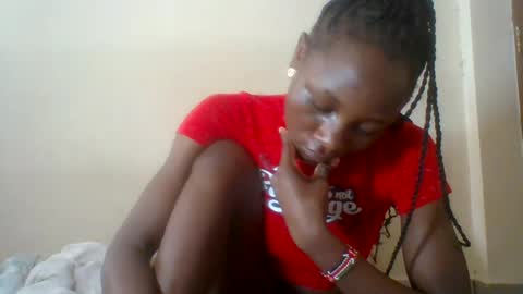 Snapshot of ebonycutegal4 chatting on 07-14-26, 07:35 MELLEN online show from 07-14-26, 07:35