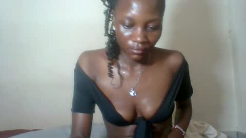 Snapshot of ebonycutegal4 chatting on 07-24-26, 08:18 MELLEN online show from 07-24-26, 08:18