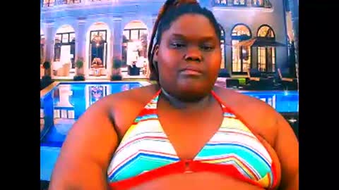 Snapshot of ebonyhotbuns4u2luv chatting on 04-24-26, 12:40 ebonyhotbuns4u2luv online show from 04-24-26, 12:40