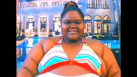 Snapshot of ebonyhotbuns4u2luv chatting on 04-27-26, 05:16 ebonyhotbuns4u2luv online show from 04-27-26, 05:16