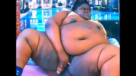 Snapshot of ebonyhotbuns4u2luv chatting on 04-29-26, 06:50 ebonyhotbuns4u2luv online show from 04-29-26, 06:50