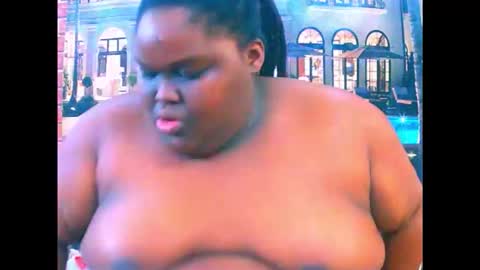 Snapshot of ebonyhotbuns4u2luv chatting on 06-06-26, 07:07 ebonyhotbuns4u2luv online show from 06-06-26, 07:07