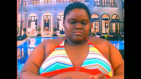 Snapshot of ebonyhotbuns4u2luv chatting on 06-09-26, 05:19 ebonyhotbuns4u2luv online show from 06-09-26, 05:19