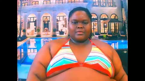 Snapshot of ebonyhotbuns4u2luv chatting on 06-12-26, 06:51 ebonyhotbuns4u2luv online show from 06-12-26, 06:51
