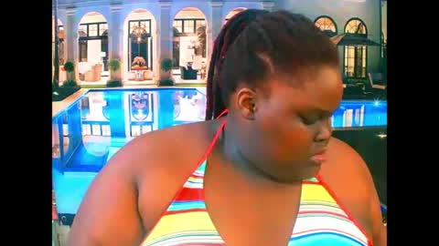 Snapshot of ebonyhotbuns4u2luv chatting on 07-23-26, 06:28 ebonyhotbuns4u2luv online show from 07-23-26, 06:28