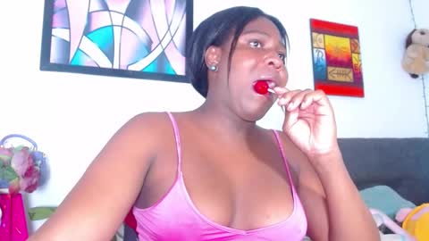 Snapshot of ebonyjdore chatting on 12-17-24, 02:01 rosmary online show from 12-17-24, 02:01