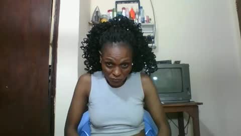 Snapshot of ebonyqueen4 chatting on 09-14-25, 06:40 JACKLINE online show from 09-14-25, 06:40