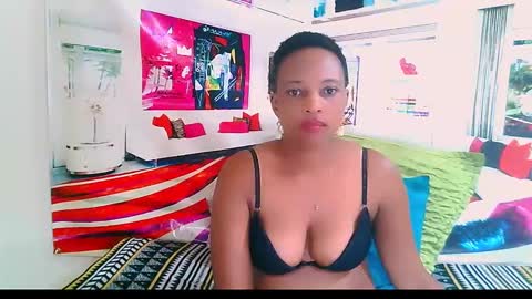 Snapshot of ebonyseductionz chatting on 01-07-25, 01:17 Zammy online show from 01-07-25, 01:17