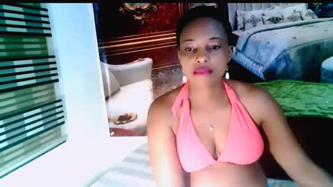 Snapshot of ebonyseductionz chatting on 01-19-25, 12:28 Zammy online show from 01-19-25, 12:28