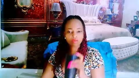 Snapshot of ebonyseductionz chatting on 02-08-25, 12:49 Zammy online show from 02-08-25, 12:49