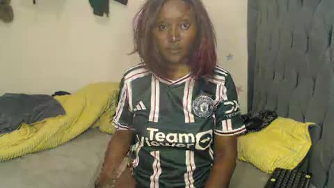 Snapshot of ebonyshiks chatting on 03-10-26, 08:03 ebonyshiks online show from 03-10-26, 08:03