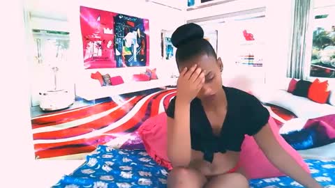 Candy online show from 02-18-25, 12:37