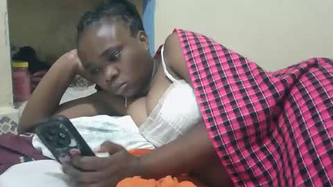 Ebonyval online show from 09-16-25, 05:58