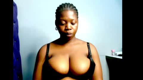Snapshot of ebonyx_dripqueen chatting on 05-22-26, 08:58 Loveth online show from 05-22-26, 08:58