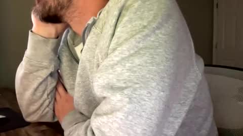 Snapshot of eburtes chatting on 10-28-25, 02:31 Erik online show from 10-28-25, 02:31