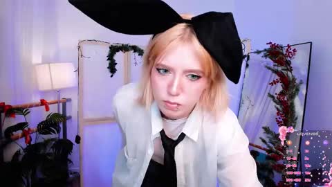 Asuna  Lana  online show from 12-22-25, 06:54