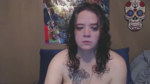 Snapshot of echosol17 chatting on 01-11-25, 05:31 Weird Echo online show from 01-11-25, 05:31