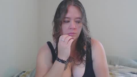Snapshot of echosol17 chatting on 09-28-25, 05:07 Weird Echo online show from 09-28-25, 05:07