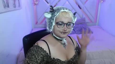 Snapshot of echypyon_tk chatting on 05-20-26, 03:02 Echypyon tk online show from 05-20-26, 03:02