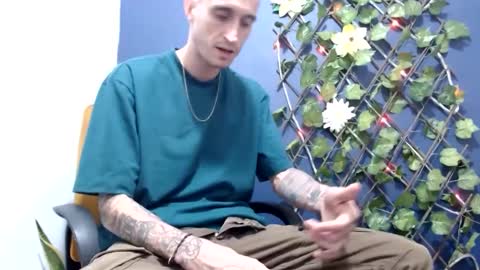 Edd Gallego online show from 09-19-25, 05:24