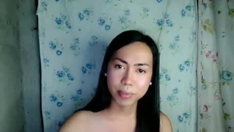 eddfox001 online show from 04-17-26, 01:03