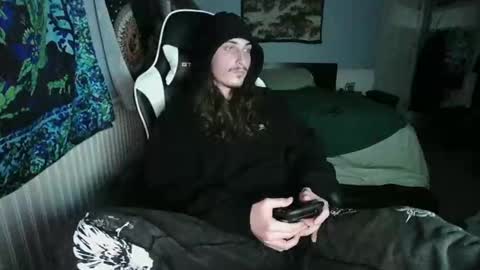 eddy815 online show from 12-05-25, 04:32