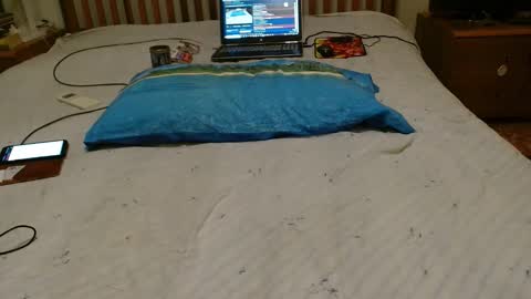 eddy_1968 online show from 12-04-25, 05:10