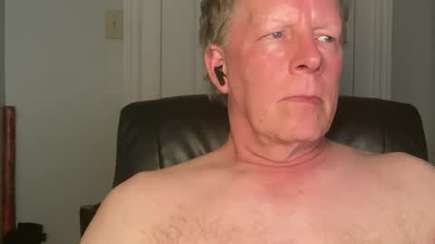 Snapshot of eddygl1968 chatting on 05-30-26, 02:52 Eddy online show from 05-30-26, 02:52