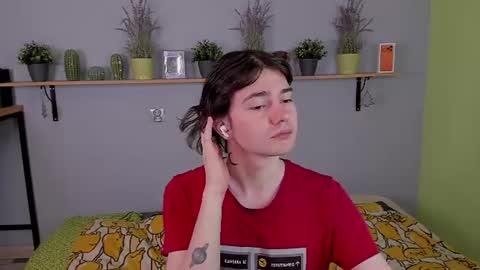 Edgar online show from 06-25-26, 02:33