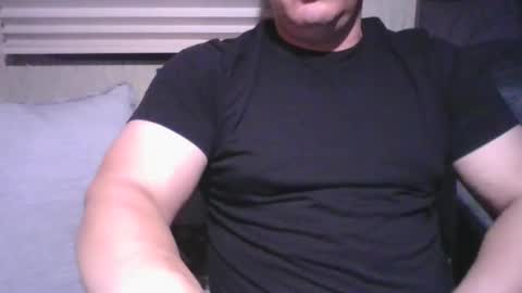 Snapshot of edge_mee chatting on 09-18-25, 09:22 edge_mee online show from 09-18-25, 09:22