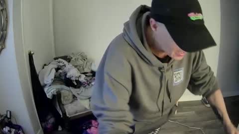 Angel online show from 10-06-25, 01:41