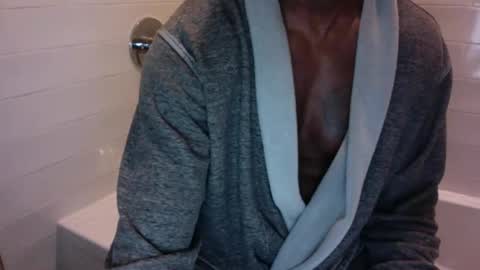 Snapshot of edgingdaddy chatting on 05-11-26, 10:54 Dad online show from 05-11-26, 10:54