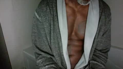 Snapshot of edgingdaddy chatting on 05-20-26, 11:05 Dad online show from 05-20-26, 11:05