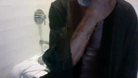 Snapshot of edgingdaddy chatting on 05-28-26, 11:18 Dad online show from 05-28-26, 11:18