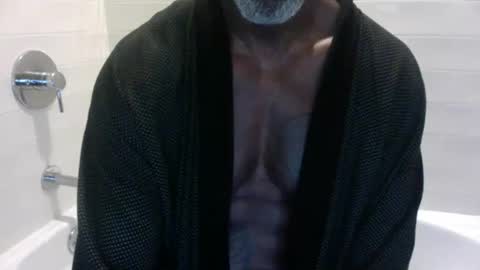 Snapshot of edgingdaddy chatting on 05-30-26, 11:51 Dad online show from 05-30-26, 11:51