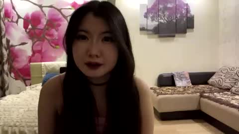 Snapshot of edinabluett chatting on 04-27-26, 07:01 Eri online show from 04-27-26, 07:01