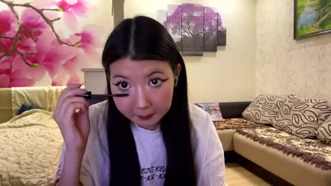 Snapshot of edinabluett chatting on 04-30-26, 10:14 Eri online show from 04-30-26, 10:14